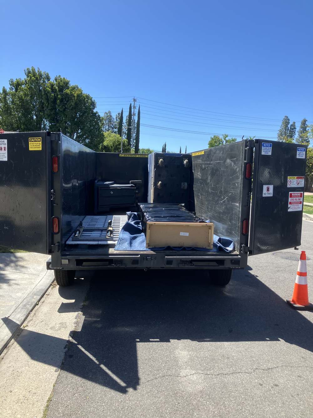 Junk Pickup LA trailer on a Los Angeles job